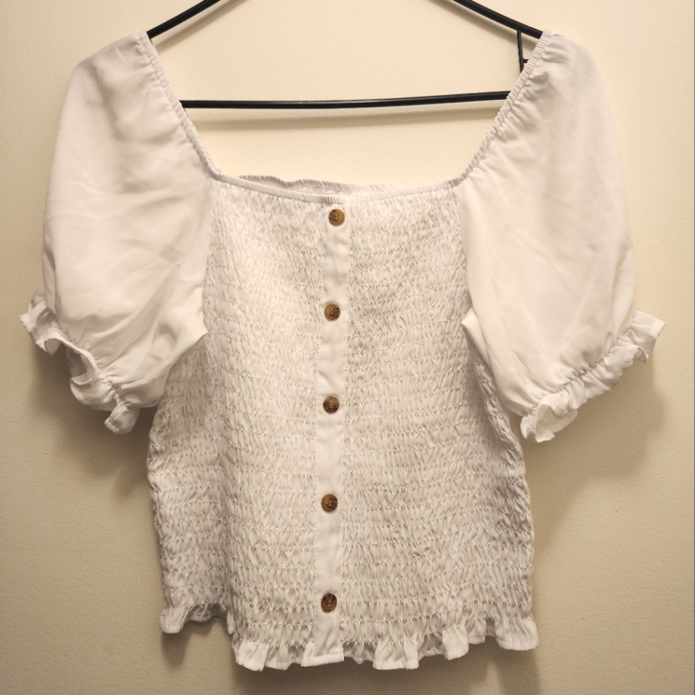 🤍 White blouse